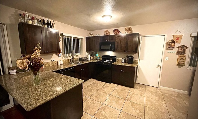 Sun Valley House | 4 Bedroom 2 bath w/Pool & Recording Studio & Office Area