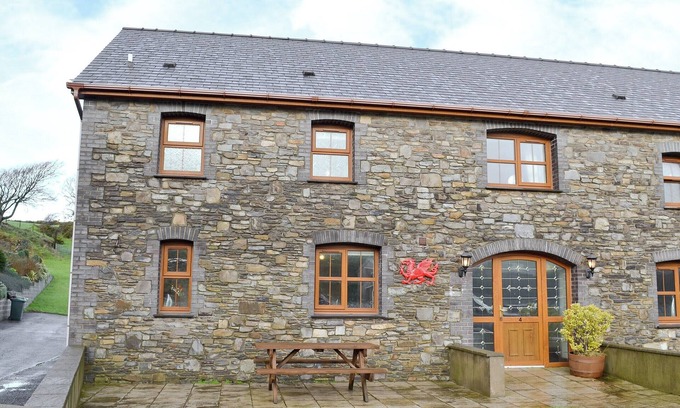 Chancery Cottage | 4 bedroom accommodation in Near Llanfarian