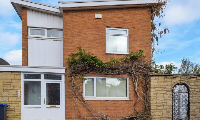 Kenilworth Cottage | 4 bedroom accommodation in Kenilworth