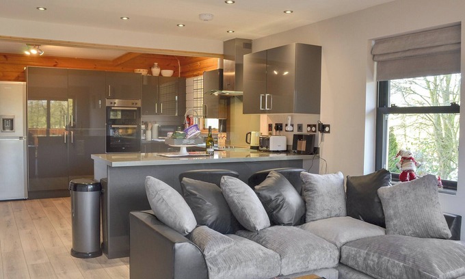 Ledbury Cottage | 4 bedroom accommodation in Munsley, near Ledbury