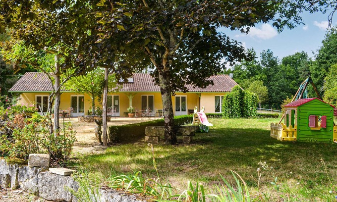 La Douze House | 4 bedroom cozy home in La Douze