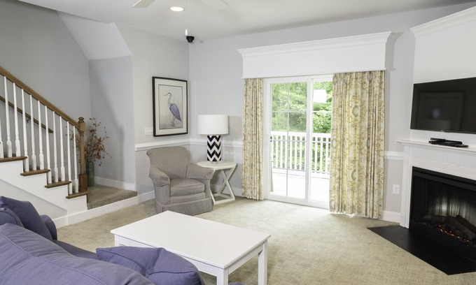 Lackey Resort | 4 bedroom Estate close to Busch Gardens