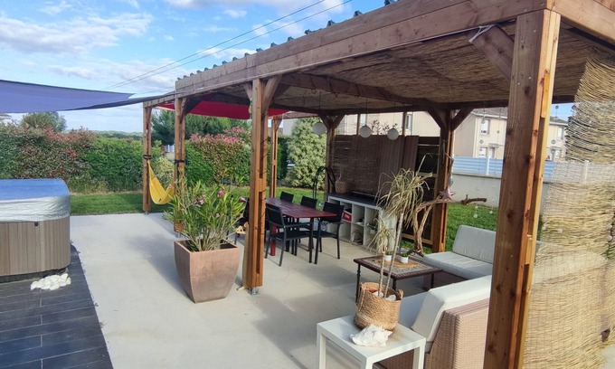 Carignan-de-Bordeaux House | 4 bedroom house 15 minutes Bordeaux and great chateaux and 45 min Ocean