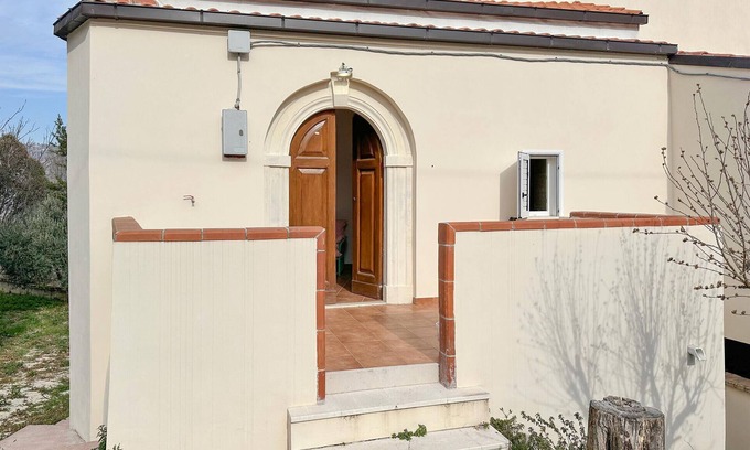 Cugnoli House | 4 bedroom pet friendly home in Cugnoli