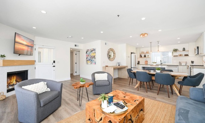 Balboa Island House | 4 bedroom Renovated Home on Balboa Island