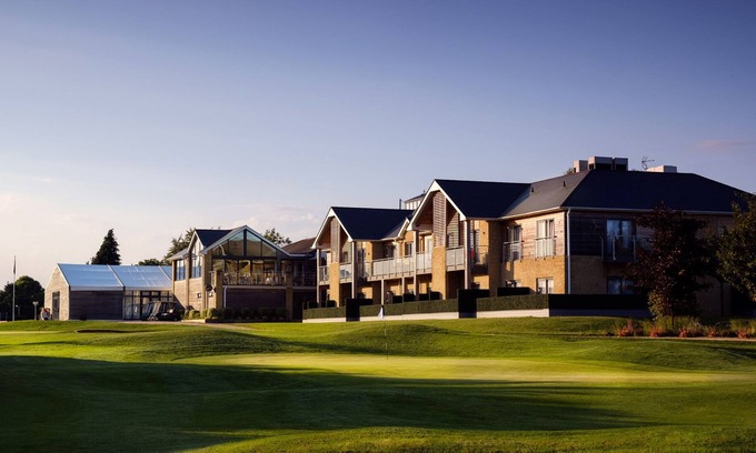 Chipping Norton Apartment | 4 Bedroom Self Catering Apartment