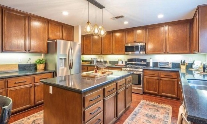 Santa Clarita Apartment | 4 Bedroom Single_family 447551 by Houzlet