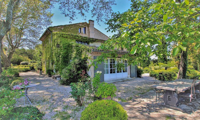 Lagnes House | 4 bedroom stunning home in Lagnes