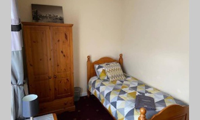 Wombwell House | 4 Bedroom Town House