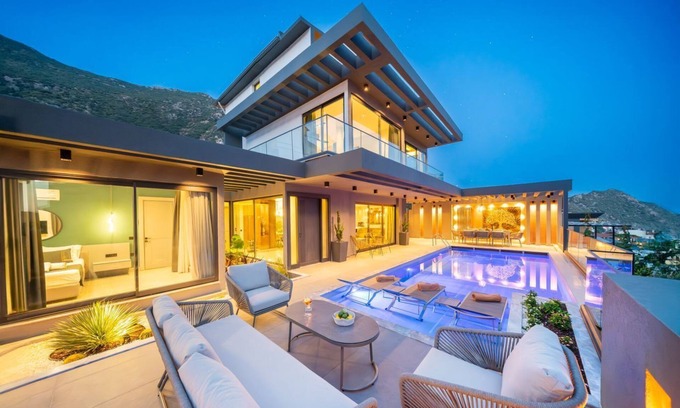 Kalkan House | 4 Bedroom Villa with very Private Pool within walking distance of Kalkan Centre