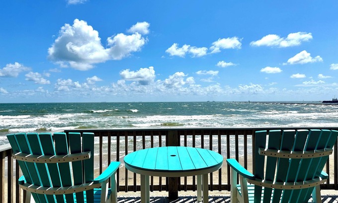 Surfside Beach House | 4-BR Beach Front House By Jetty Park Surfside Beach Walk Right Down To The Beach