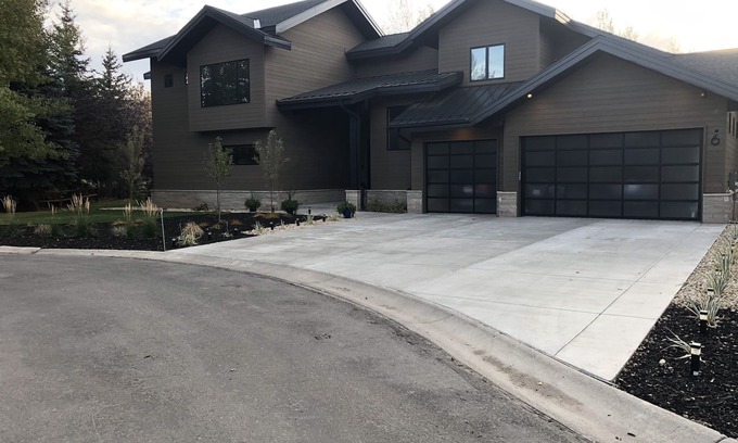 Park Meadows House | 4 BR NEWLY FURNISHED HOME- approx. 5 mins away from PARK CITY & CANYONS RESORTS