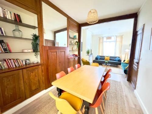 Amiens House | 4 Ch - 10 pers - Grande Maison - Parking - Jardin - BBQ