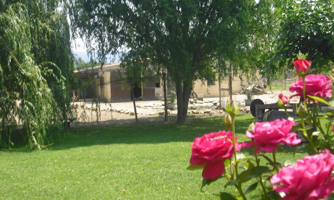 Gordes Apartment | 4 km from Gordes, Gite for 2 people on ground floor