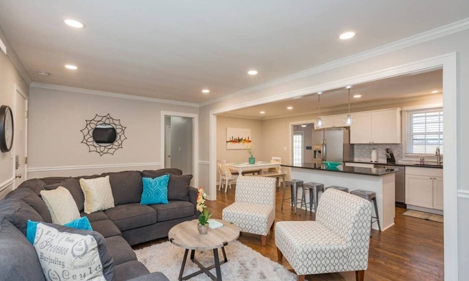 Nashville House | 4 mi. to Downtown and Opry, Hot Tub, Private Courtyard, Gameroom, No Step Entry