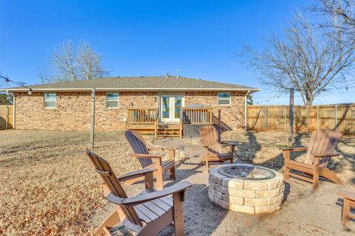 Guthrie House | 4 Mi to Dtwn Guthrie Family Home with Fire Pit!