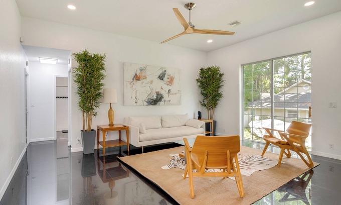 Fellowship House | 4 Mi to Equestrian Center! Modern Ocala Home