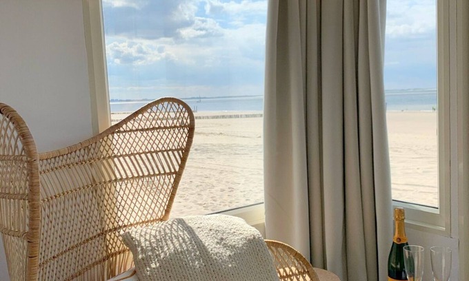 Municipality of Vlissingen House | 4-person sleeping beach house in Koudekerke