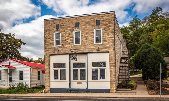 De Soto Apartment | 4 Separate apartments in De Soto, Wisconsin