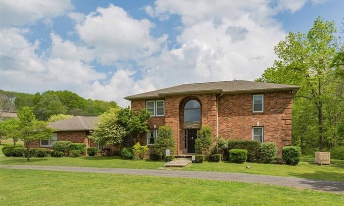 Goodlettsville House | 4× Superhost! Brenda Lee 4BR Retreat | Pool + Hot Tub