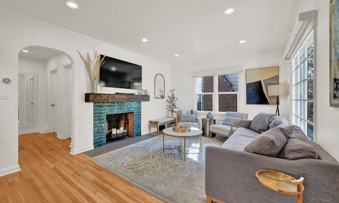 Wasatch Hollow House | 40% off monthly rental! Designer Bungalow, 30min to skiing, 1.5 M from U