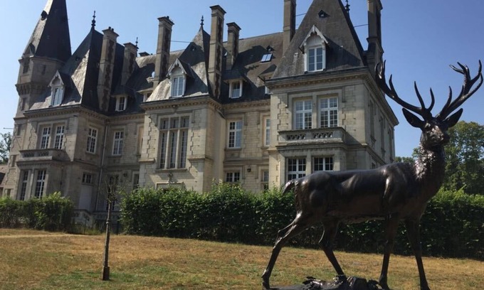 Saint-Jean-aux-Bois Apartment | 400m2 castle flat, 8 bedrooms + pool near Paris!
