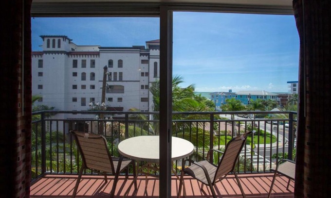 Madeira Beach House | 409 - Madeira Bay Resort