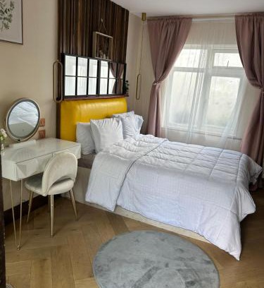 Barkingside House | 41A Fairlop Road