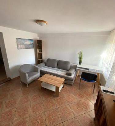 Kamienna Gora Apartment | 44 Śląska