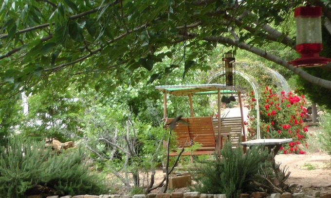 Leeds House | 45 min. from Zion Natl. Park "PRIVATE Guest Room #1" - SHARED HOUSE