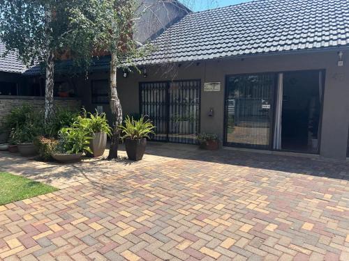 Boksburg Apartment | 47 on Manson