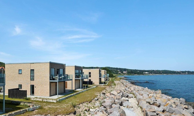 Tejn House | 4796 Allinge - Havnevej 14 E