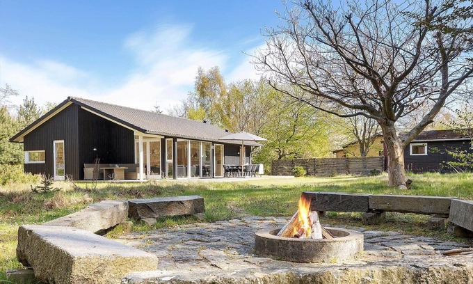 Ronne House | 4801 Rønne - Stampen Vej 6 Hus 7