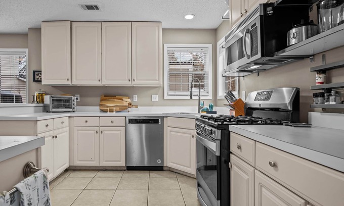 Smyrna House | 4BD Creekside Getaway - 2KG Beds, Sunporch, Firepit & Furnished Comfort!