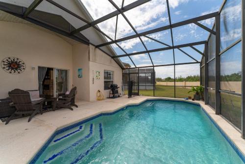 Crystal Cove House | 4BD Home Toy Story Mickey with Pool and Game Room