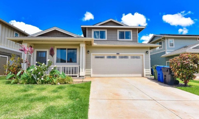 Ewa House | 4BR/2.5BA New Build | Pool | W/D | Garage | Park