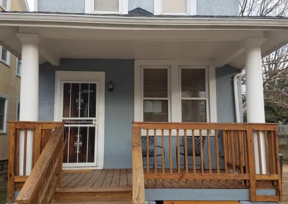 Woodridge House | 4BR 2 Full Bath Sleeps 10 Large Yard 2 Cars