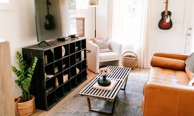 Athens House | 4BR Game Day Getaway by MHM Luxury Properties