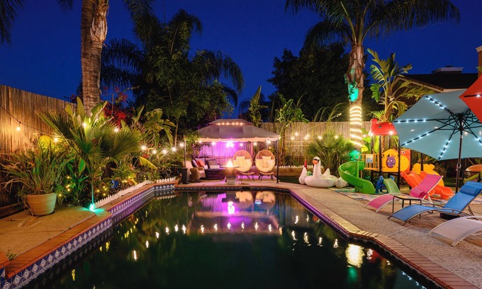 Lake Elsinore House | 4BR w/Heated Pool & SPA ｜Pool Table｜Mini Golf｜Kids Playhouse｜Fire Pit