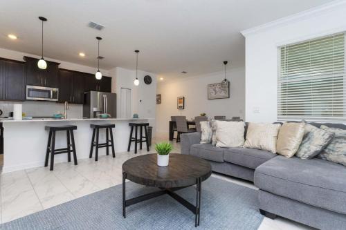 Kissimmee Villa | 4Q/3B Storey Lake Resort, melhor localização!