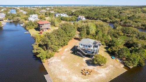 Carova Beach House | 4x535, The 4x4-Leaf Clover- Soundside, Canal Front! Water views!