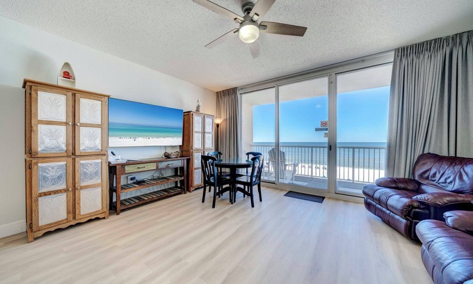 Long Beach Condo | 5%-10% off weekly:Majestic Condo W RESERVED PARKING and free beach chairs T1-305