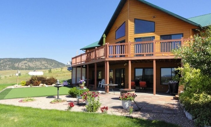 Sundance House | 5 Acre Custom Home for Rally