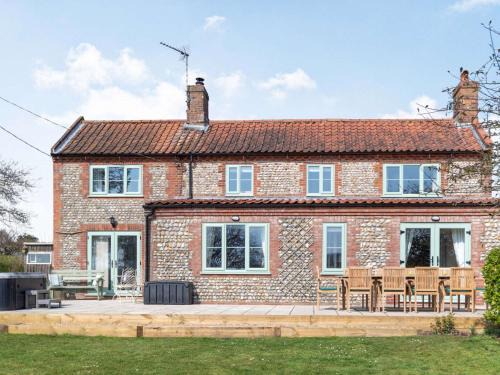 Southrepps House | 5 Bed in Southrepps 87444