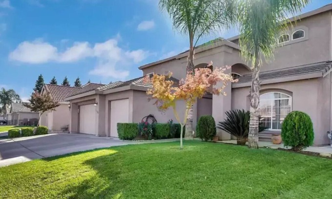 Yuba City House | 5 bedroom 3 bathroom 30 mins from Sacramento