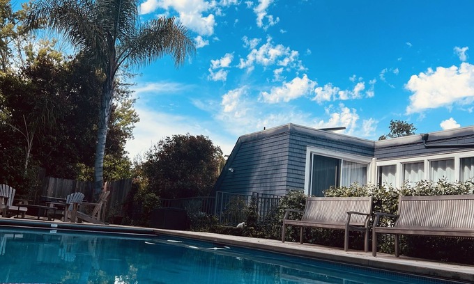 Kentfield House | 5 bedroom, 5 bath with heated saltwater pool & hot tub