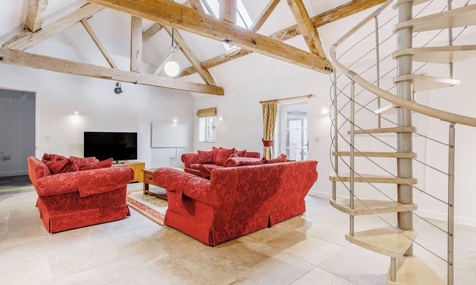 Shifnal Cottage | 5 bedroom accommodation in Blymhill