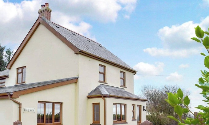 Kilgetty Cottage | 5 bedroom accommodation in Kilgetty