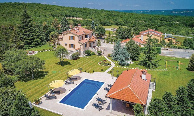 Rogocana House | 5 bedroom beautiful home in Labin