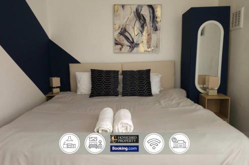 Headingley House | 5 Bedroom House By Homebird Property Management Short Lets & Serviced Accommodation Leeds With Free Parking & Garden